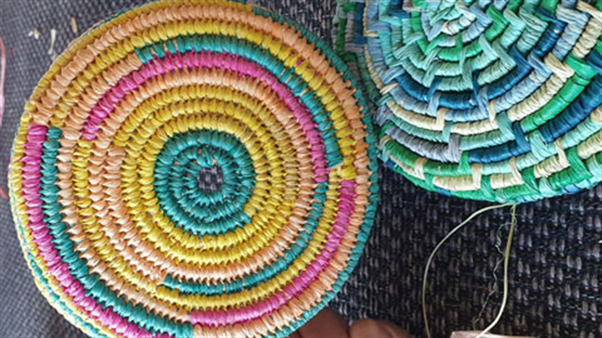 Weaving on Yarun (last Monday) Bribie Island Moreton Bay Libraries