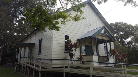 Elimbah Soldiers Memorial Hall - entry